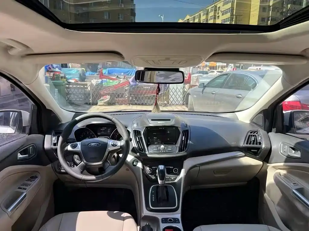 Ford Kuga 2015 — фото 7