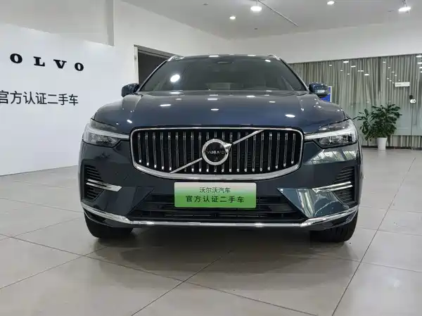 Volvo XC60 Plug-In Hybrid 2025