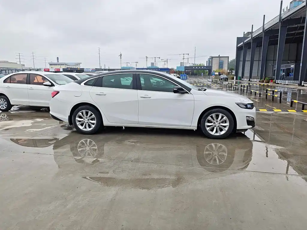 Chevrolet Malibu XL 2021 — фото 15