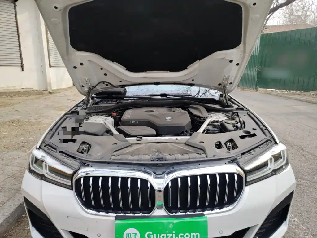 BMW 5 Series 2022 — фото 11
