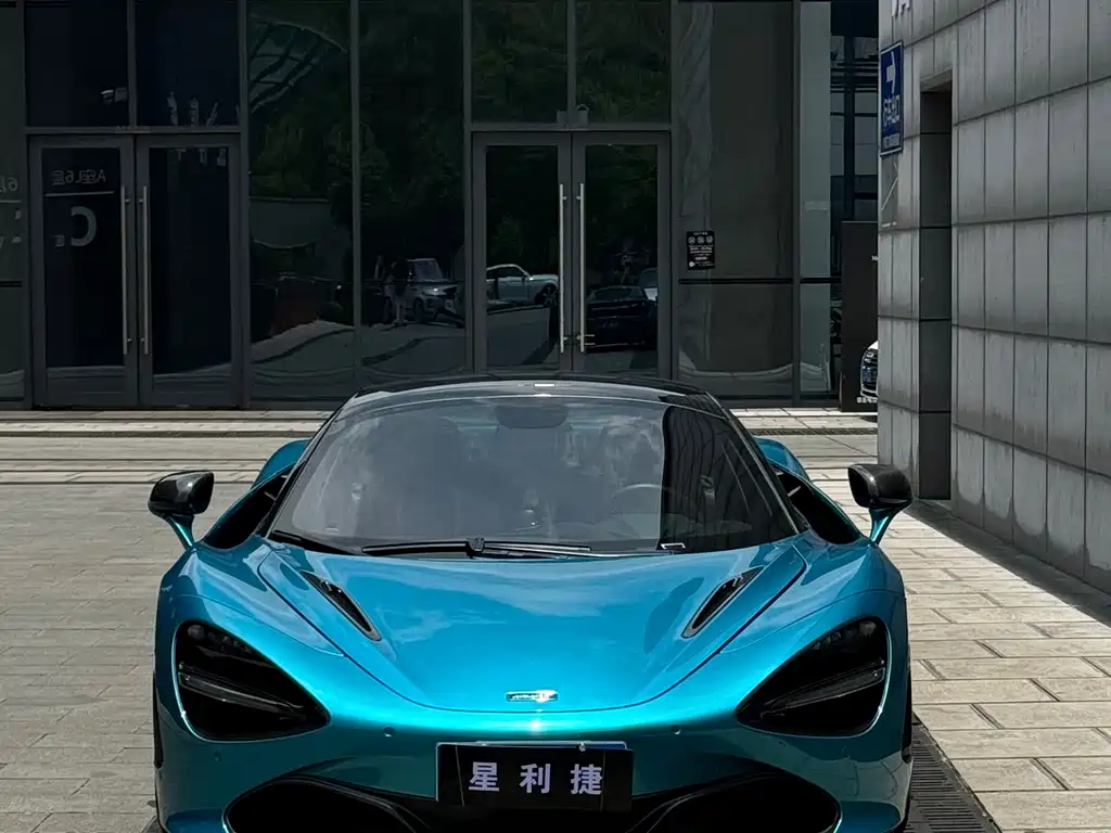 McLaren 720S 2020 — фото 2