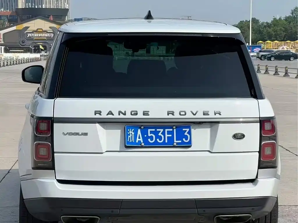 Land Rover Range Rover 2022 — фото 8