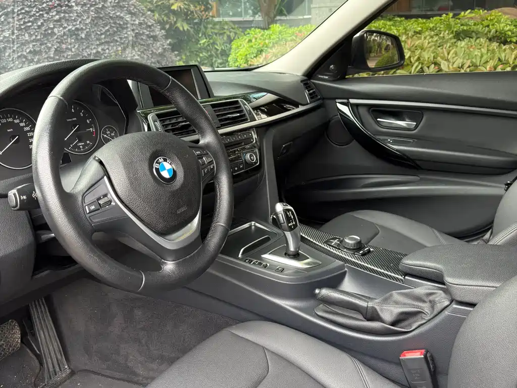 BMW 3 Series 2016 — фото 4