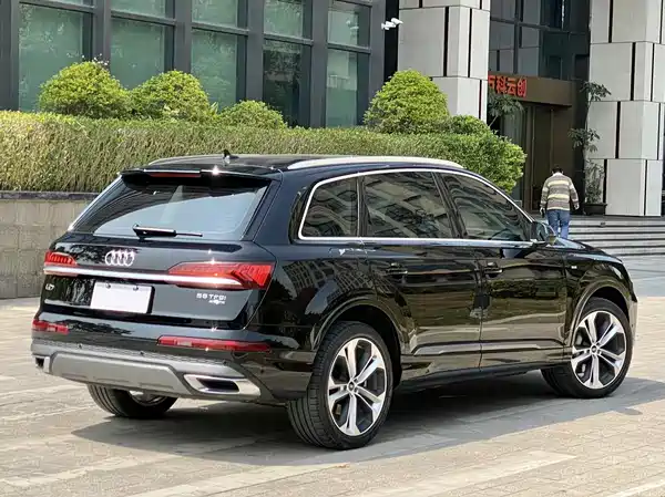 Audi Q7 2021