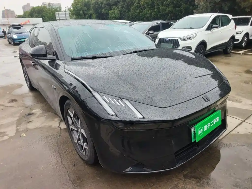 Lynk & Co Z10 2025
