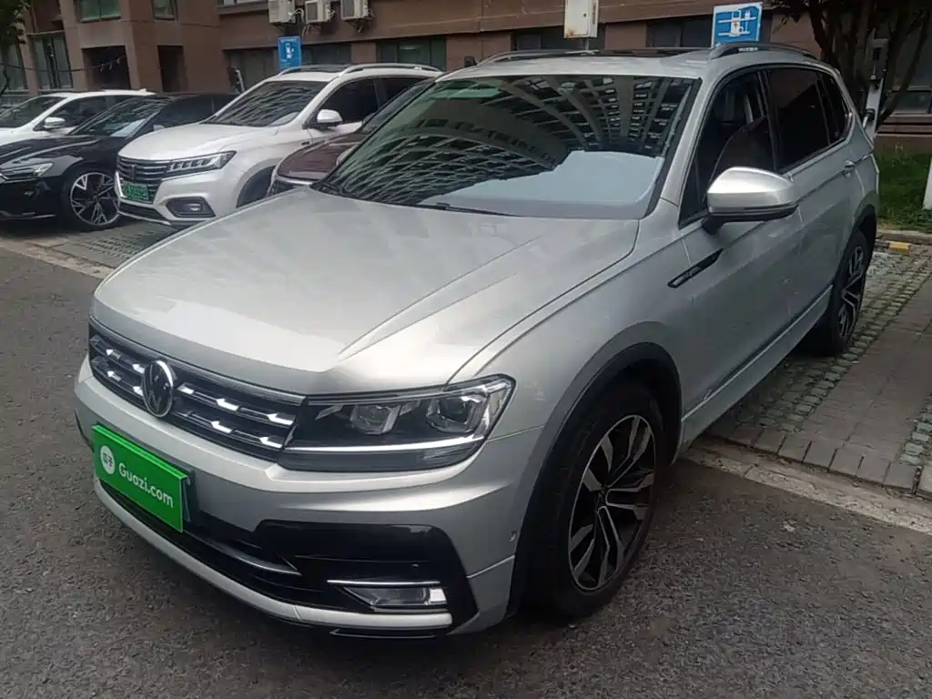 Volkswagen Tiguan L 2021 — фото 1