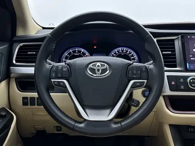 Toyota Highlander 2018 — фото 12