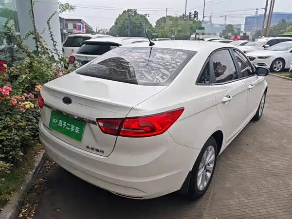 Ford Escort 2017