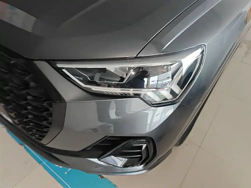 Audi Q3 Sportback 2022 — фото 24