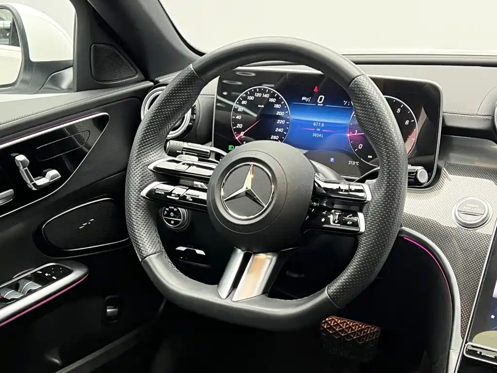 Mercedes-Benz C-Class 2024 — фото 19