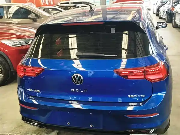 Volkswagen Golf 2021