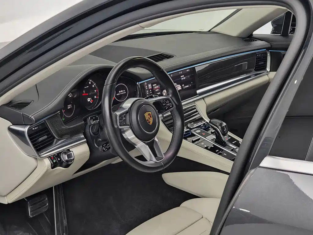 Porsche Panamera 2018 — фото 11