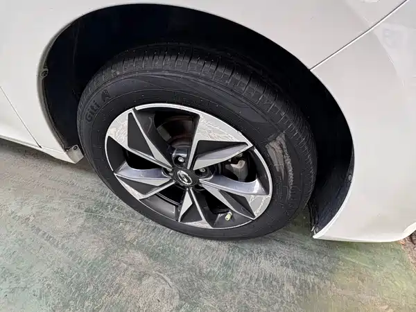 GAC Trumpchi M6 2023