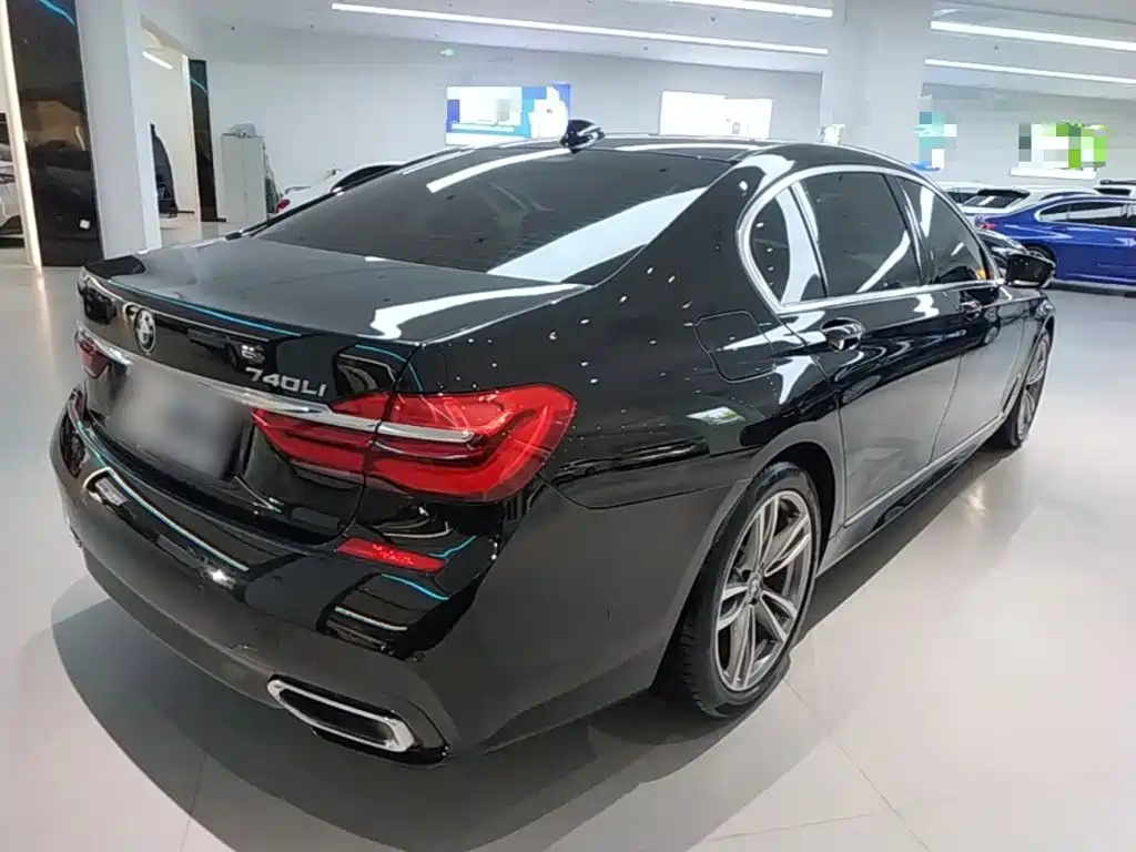BMW 7 Series 2018 — фото 7