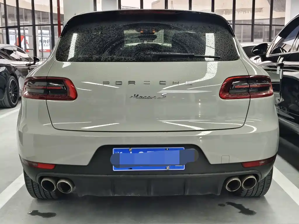 Porsche Macan 2017 — фото 14
