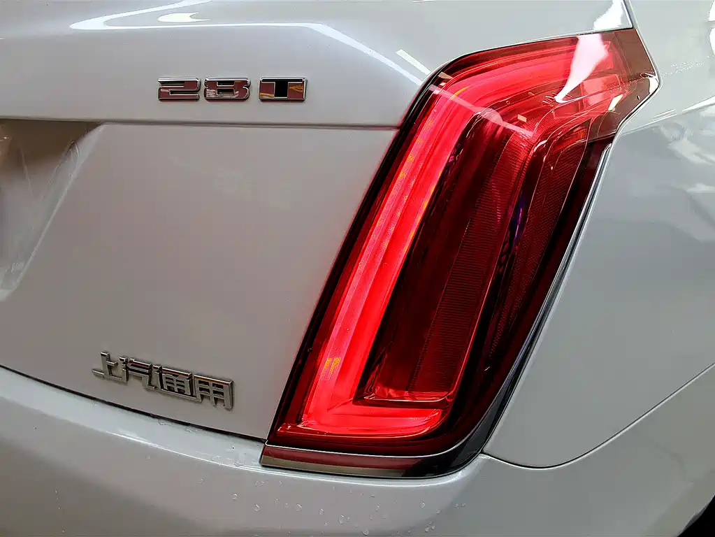 Cadillac CT6 2017 — фото 18