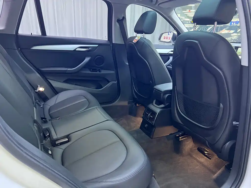 BMW X1 2018 — фото 16