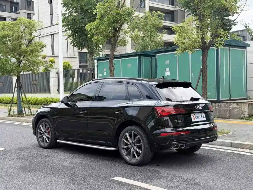 Audi Q5L 2022 — фото 4