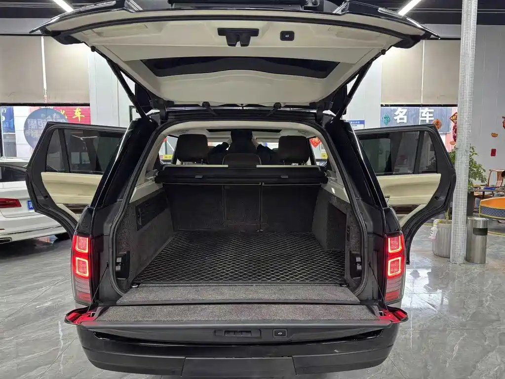 Land Rover Range Rover 2017 — фото 18