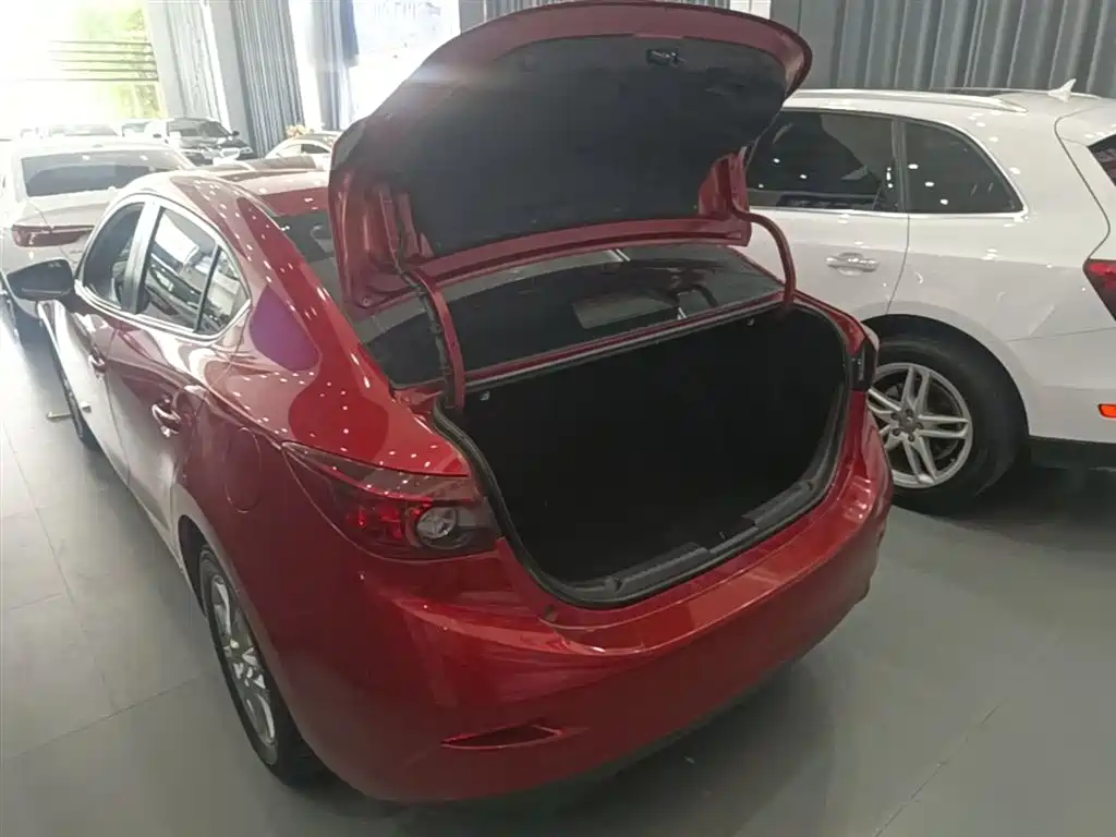 Mazda 3 Axela 2015 — фото 19