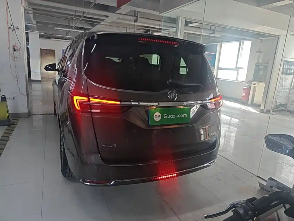 Buick GL8 2024