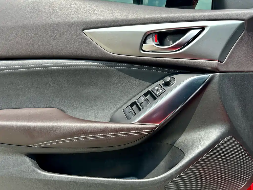 Mazda CX-4 2016 — фото 18