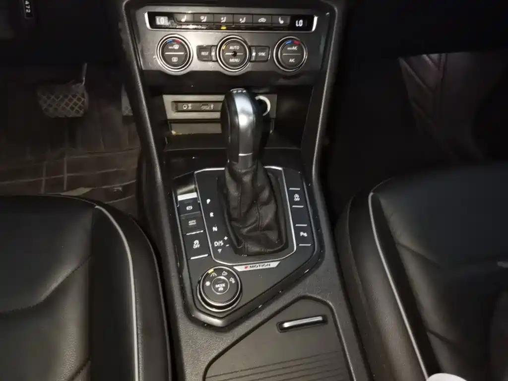 Volkswagen Tiguan 2017 — фото 14