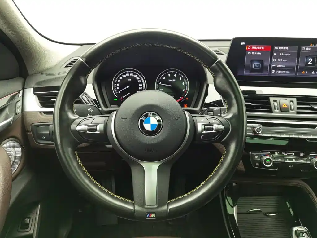 BMW X2 2023 — фото 11
