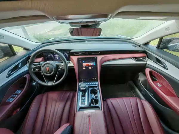 Hongqi H5 2025