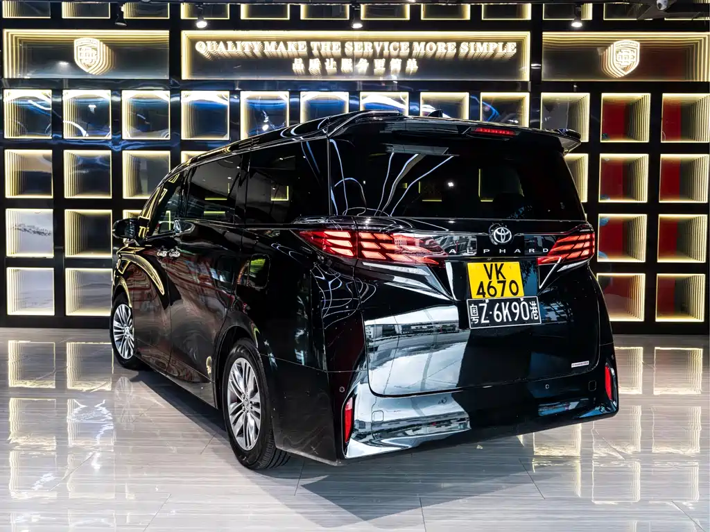 Toyota Alphard 2026 — фото 4