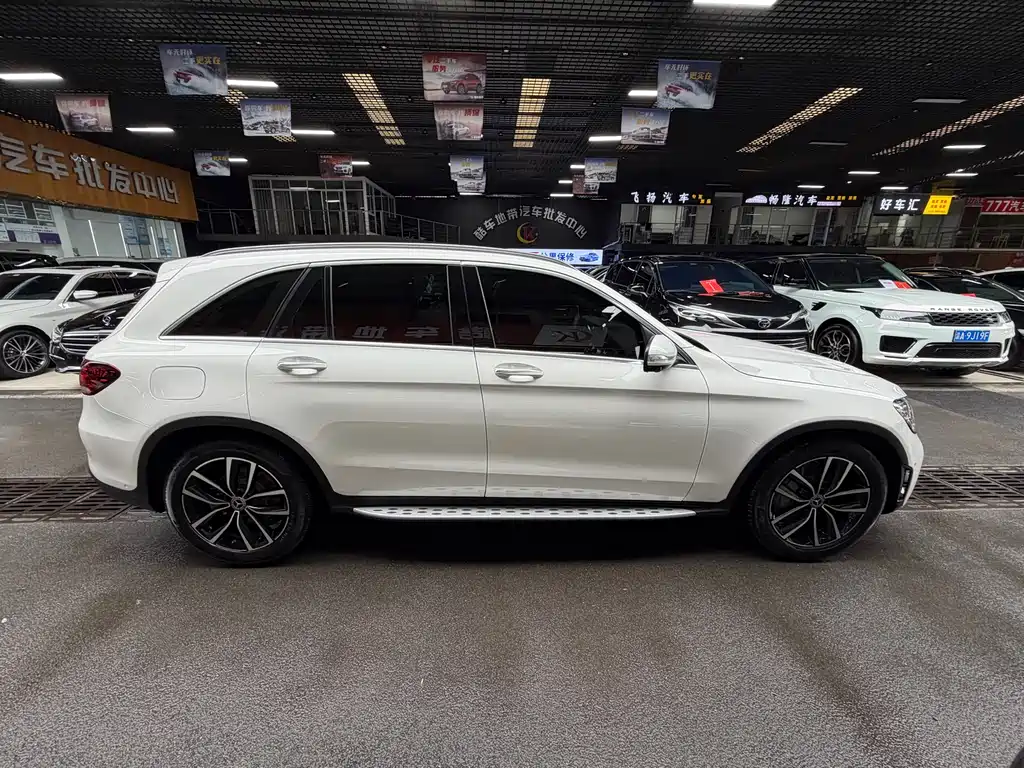 Mercedes-Benz GLC 2020 — фото 35