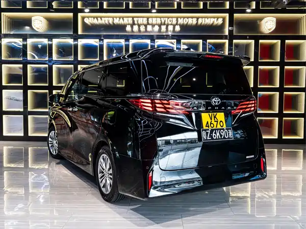 Toyota Alphard 2026