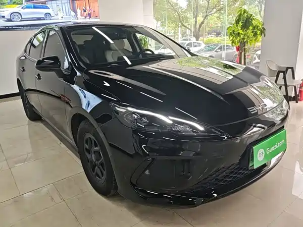 BYD Seal 05 DM-i 2025