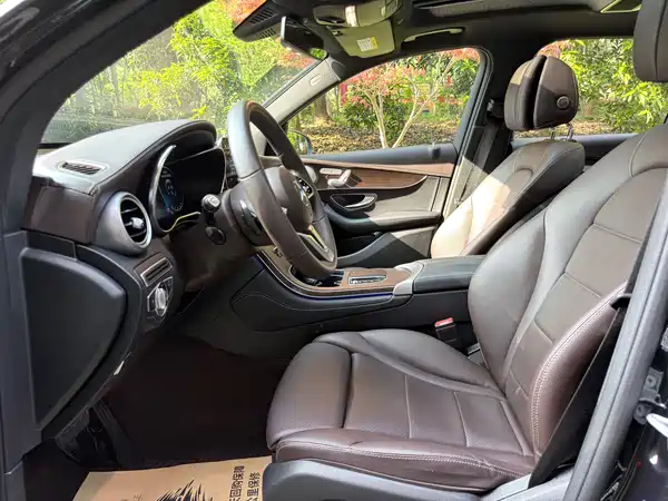 Mercedes-Benz GLC 2021
