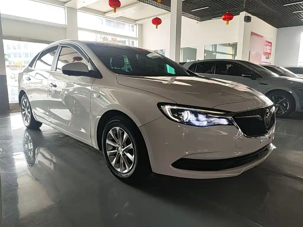 Buick Excelle 2019 — фото 4