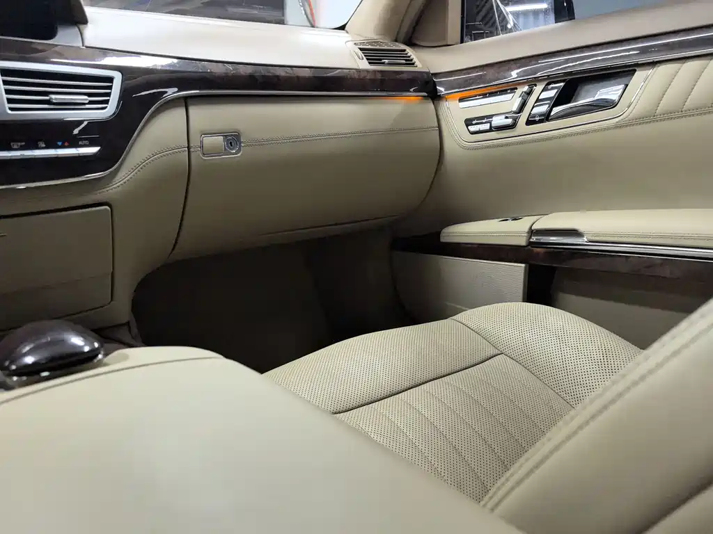 Mercedes-Benz S-Class 2011 — фото 11