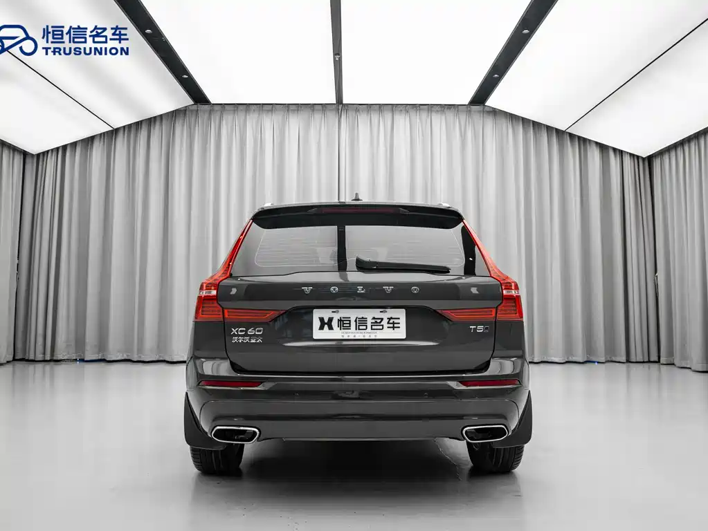 Volvo XC60 2019 — фото 5
