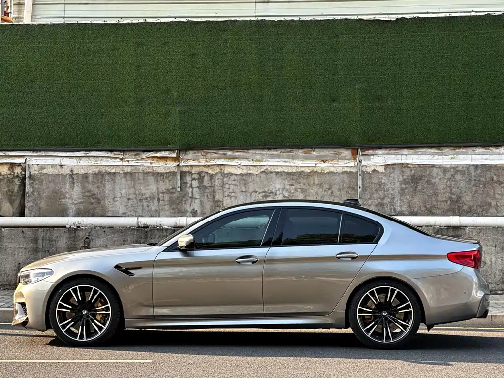 BMW M5 2019 — фото 2