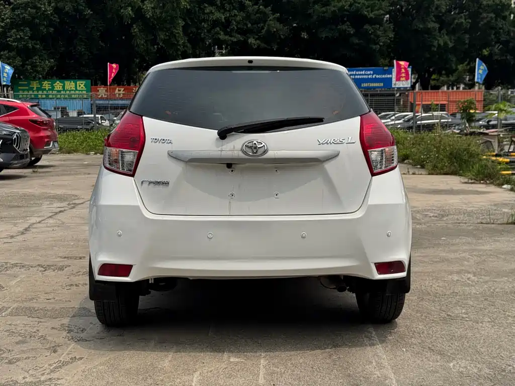 Toyota Yaris L 2016 — фото 16
