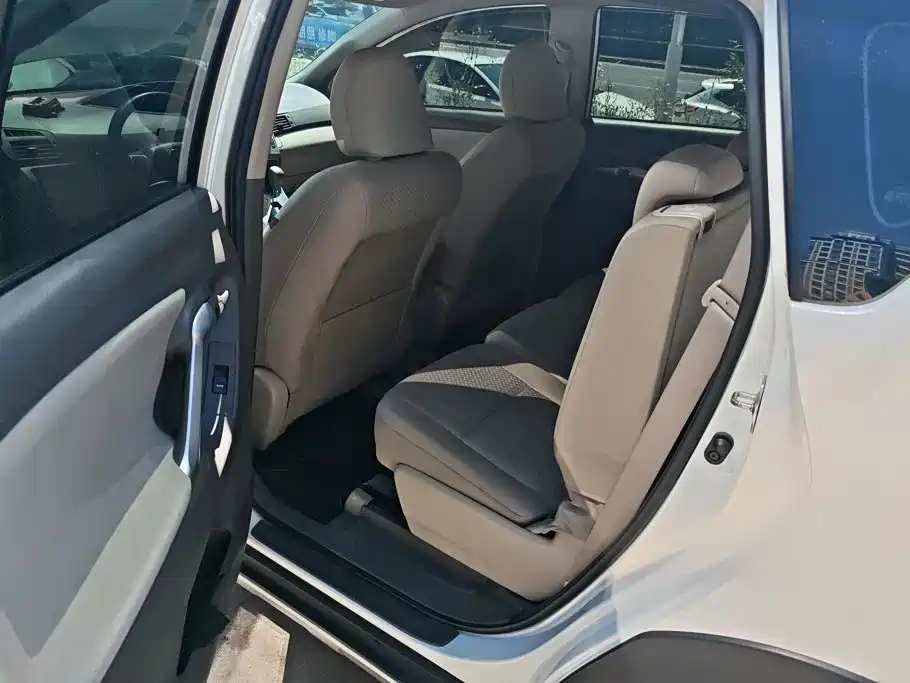 Toyota Yizhi 2017 — фото 11