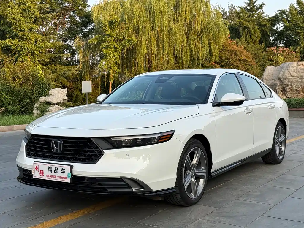 Honda Accord 2026 — фото 1