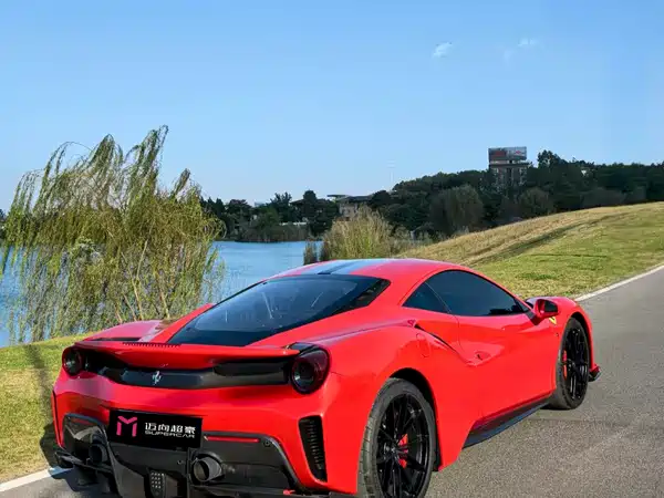 Ferrari 488 2019