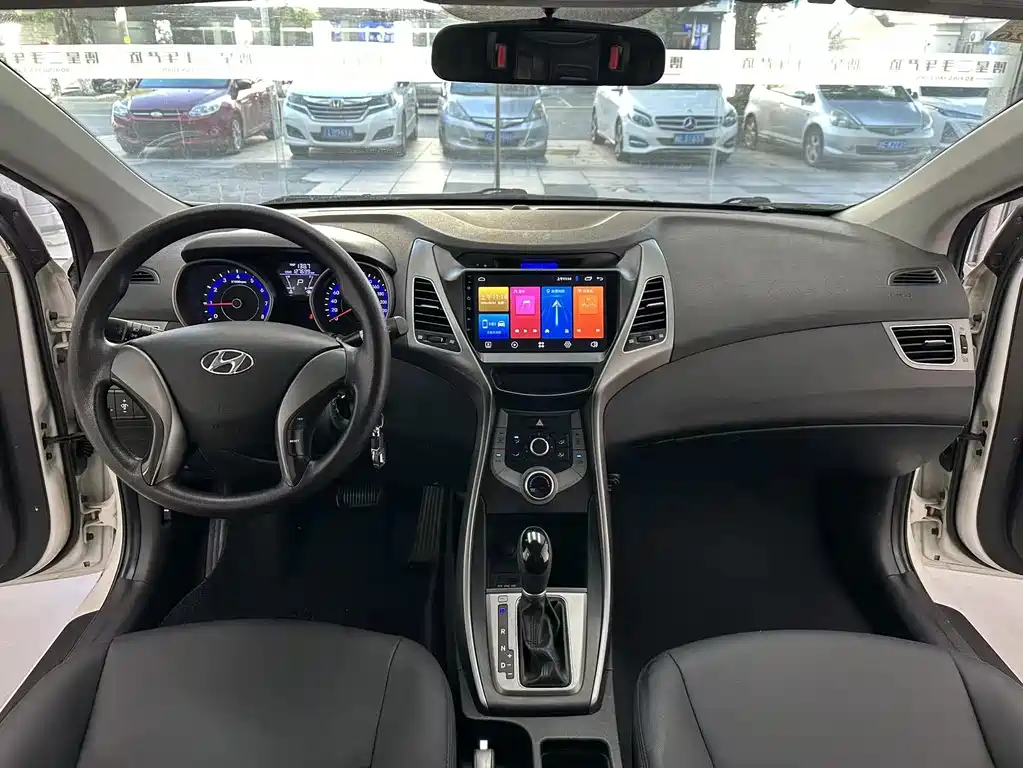 Hyundai Elantra Langdong 2015 — фото 5