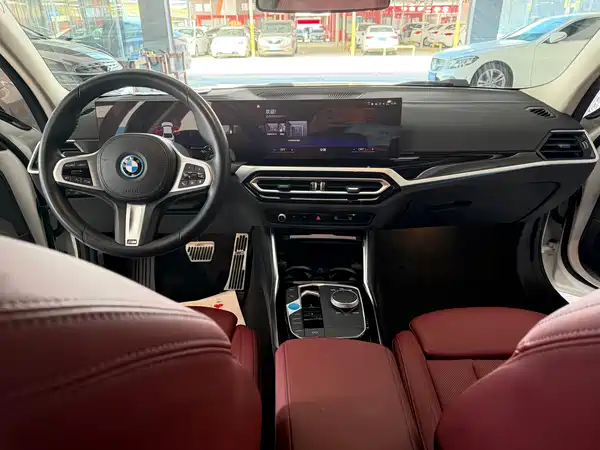 BMW i3 2023