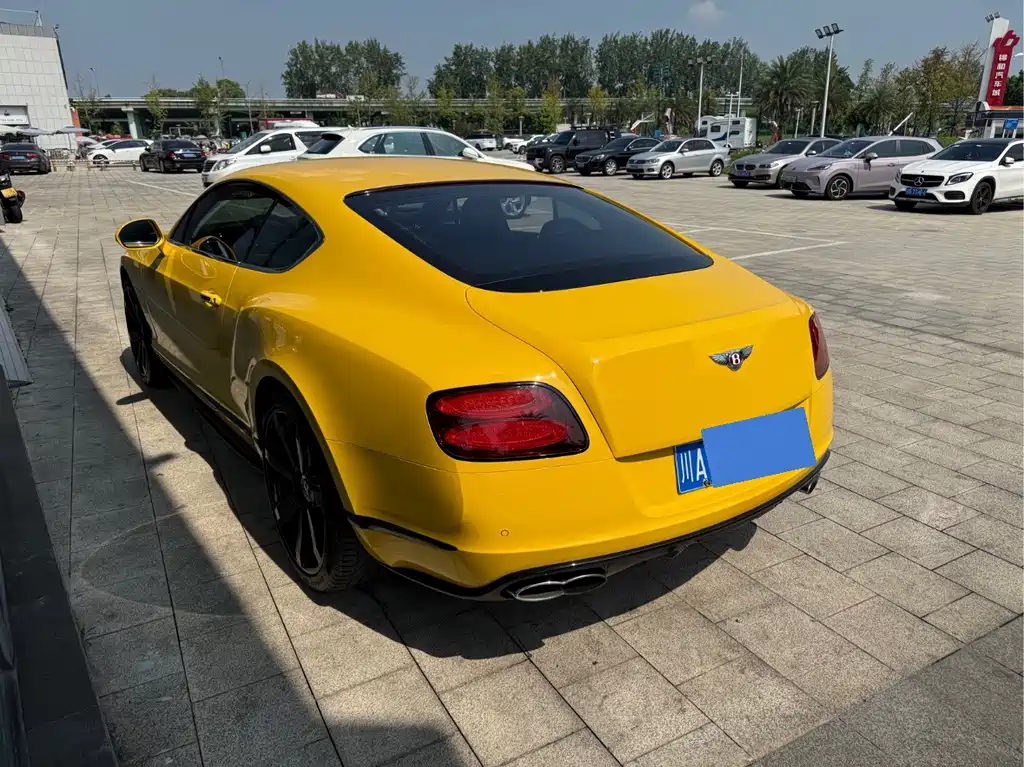 Bentley Continental 2017 — фото 10