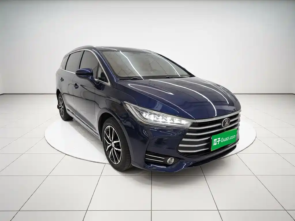 BYD MAX 2017