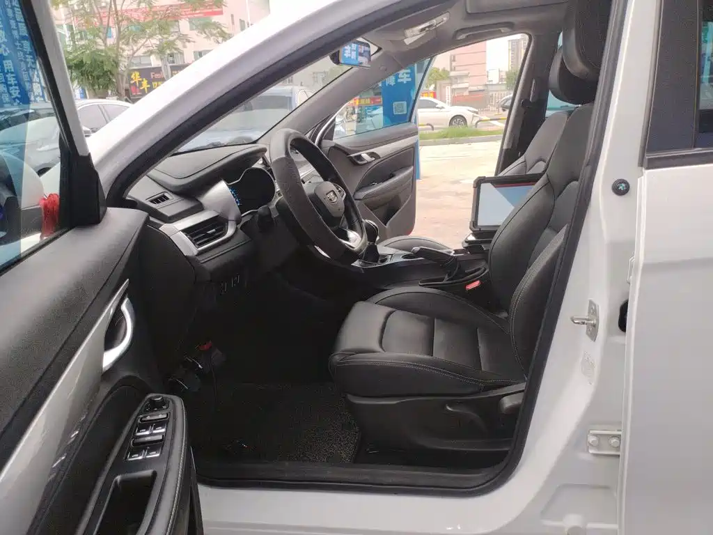 Geely Emgrand 2020