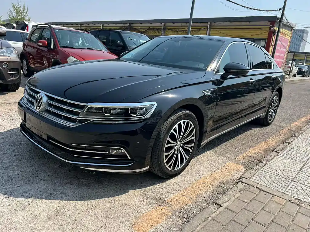 Volkswagen Phideon 2017 — фото 1