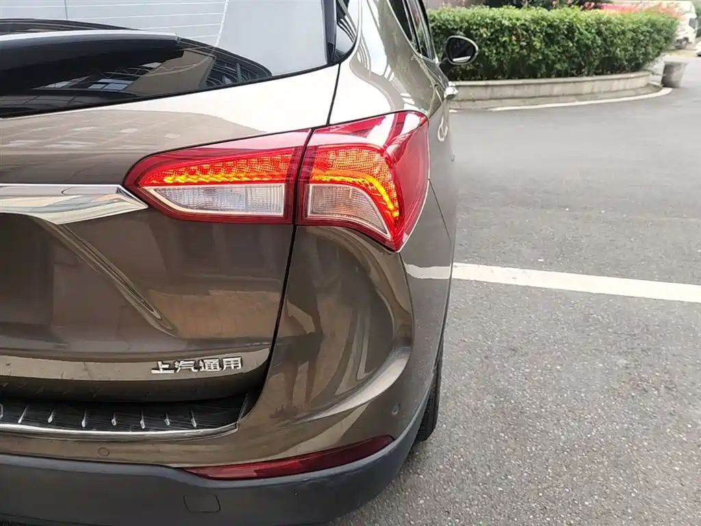 Buick Envision Plus 2019 — фото 8
