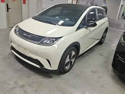 BYD Dolphin 2023